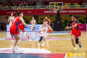 米乐-四川篮球队成绩稳步提升，向前进发