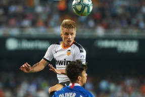 米乐M6-里尔主场三球大胜，攻防兼备，展现强劲实力的简单介绍