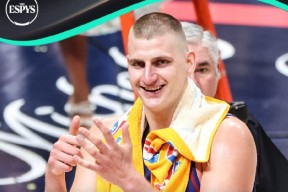 米乐-掘金球员受邀参加当地慈善活动表达感谢(掘金球队名单)