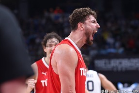 米乐APP-比赛中球员的闪耀表现获得全场掌声