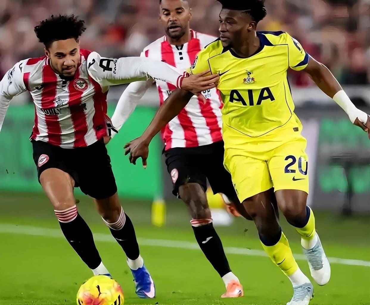 曼城对阵切尔西,双方争夺联赛冠军是谁